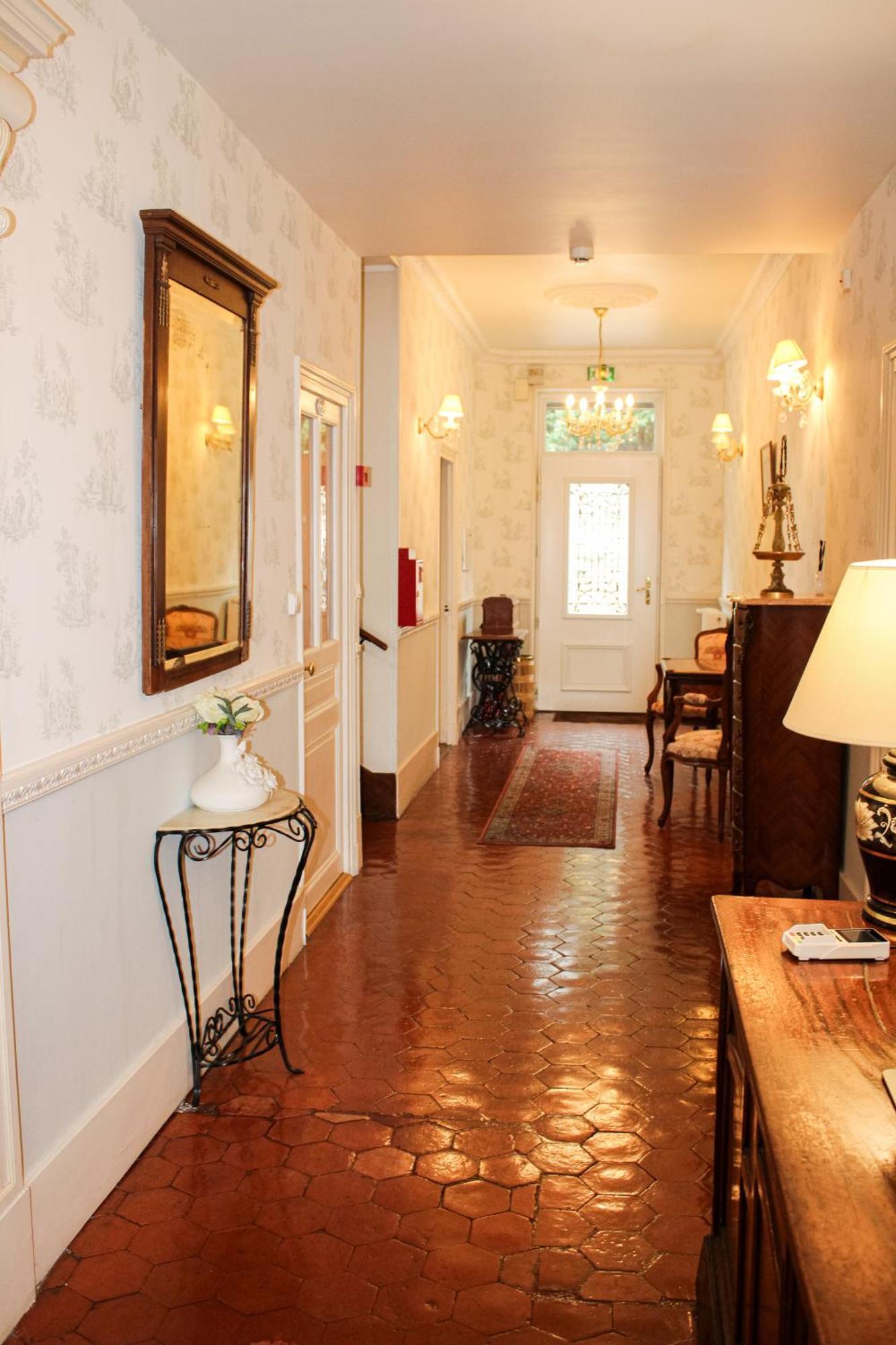 Hotel La Villa Fleurie Beaune  Ngoại thất bức ảnh