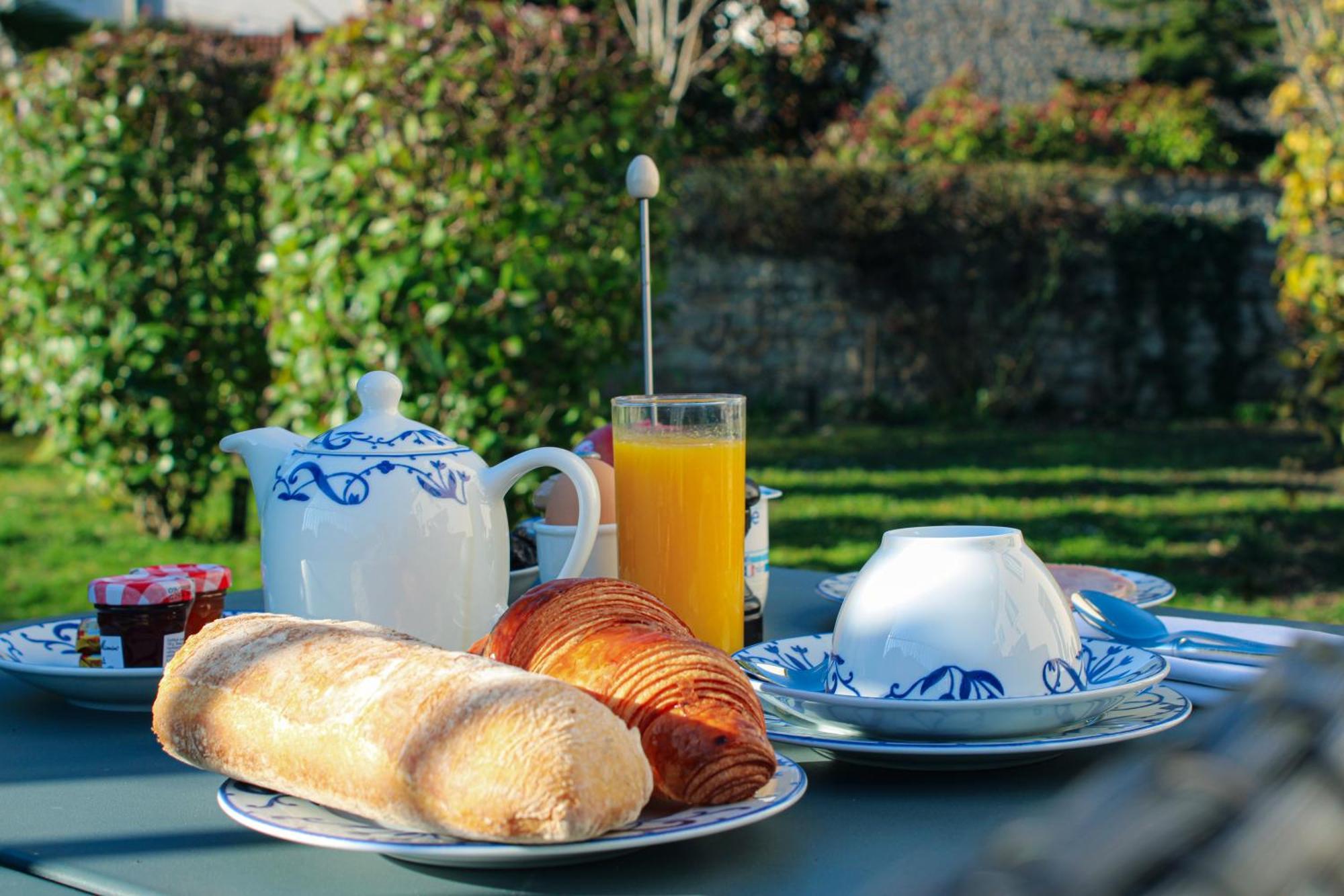 Hotel La Villa Fleurie Beaune  Ngoại thất bức ảnh