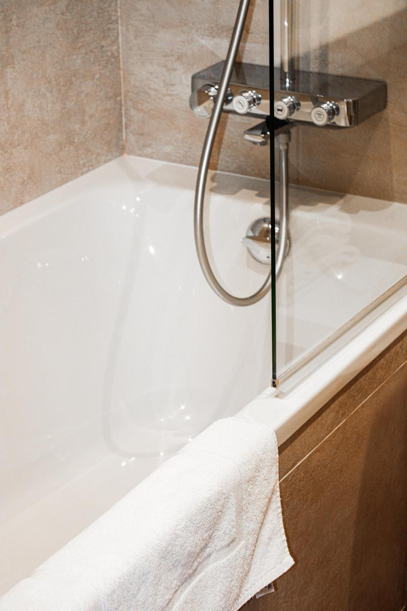 Hotel La Villa Fleurie Beaune  Ngoại thất bức ảnh