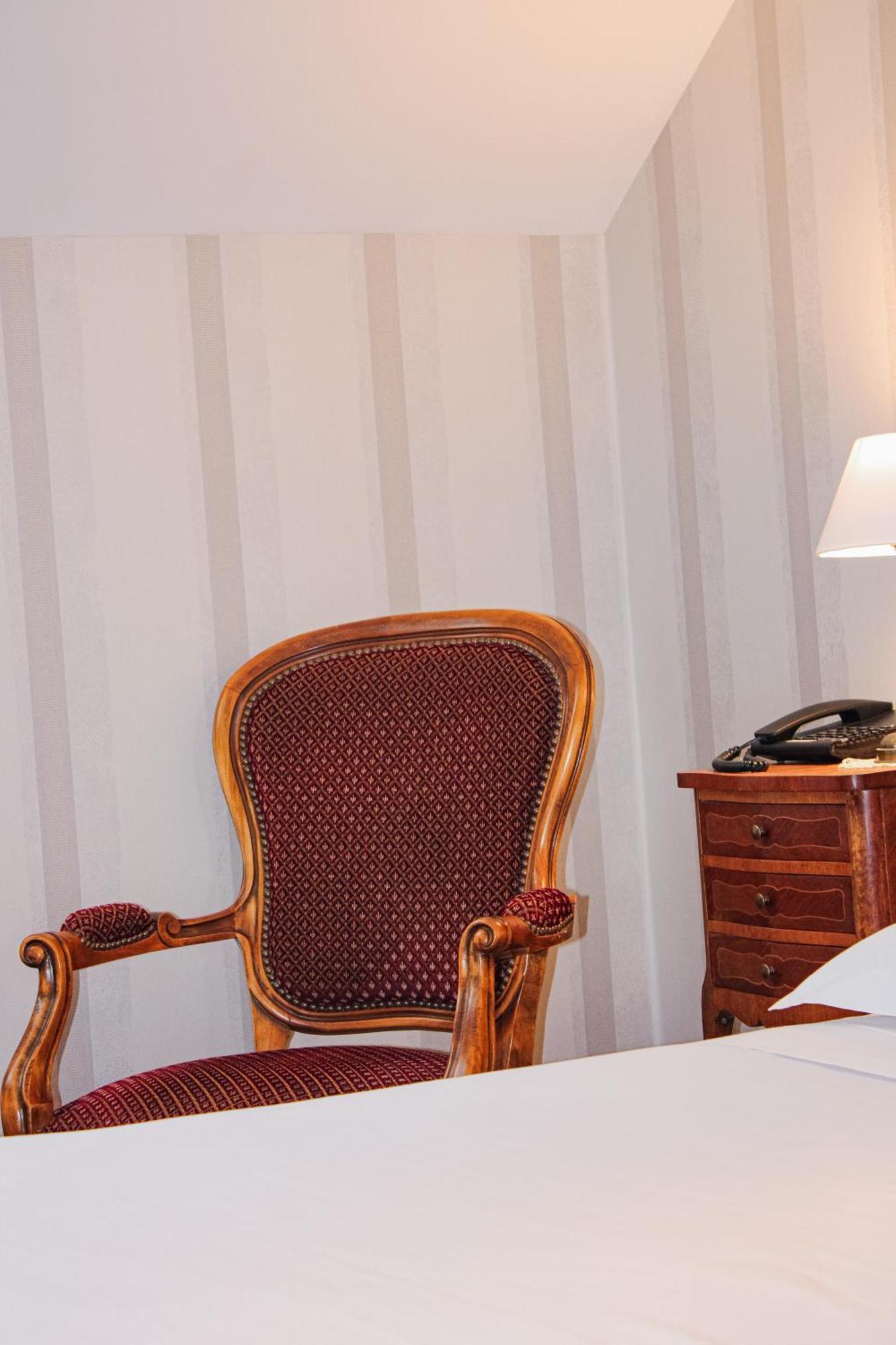 Hotel La Villa Fleurie Beaune  Ngoại thất bức ảnh