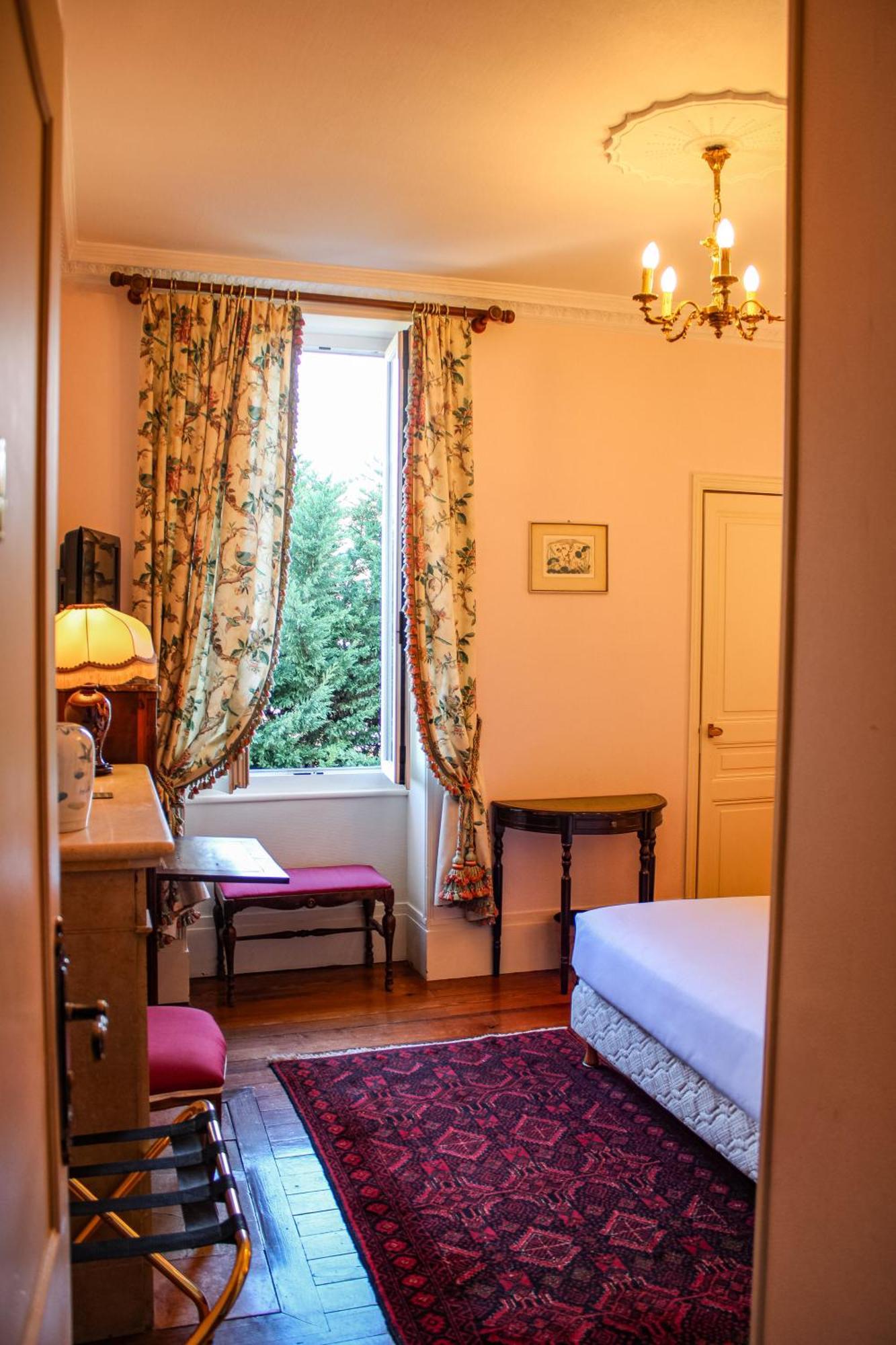 Hotel La Villa Fleurie Beaune  Ngoại thất bức ảnh